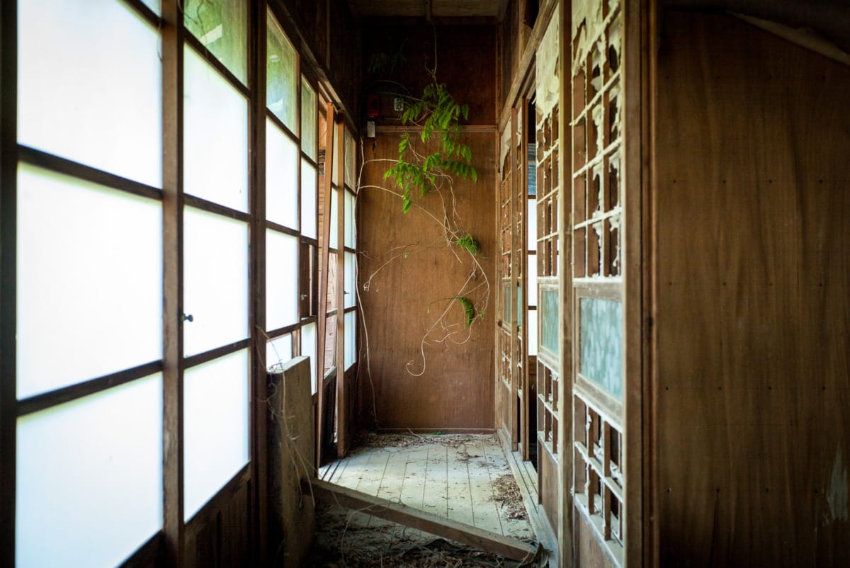 An abandoned Japanese village in the mountains