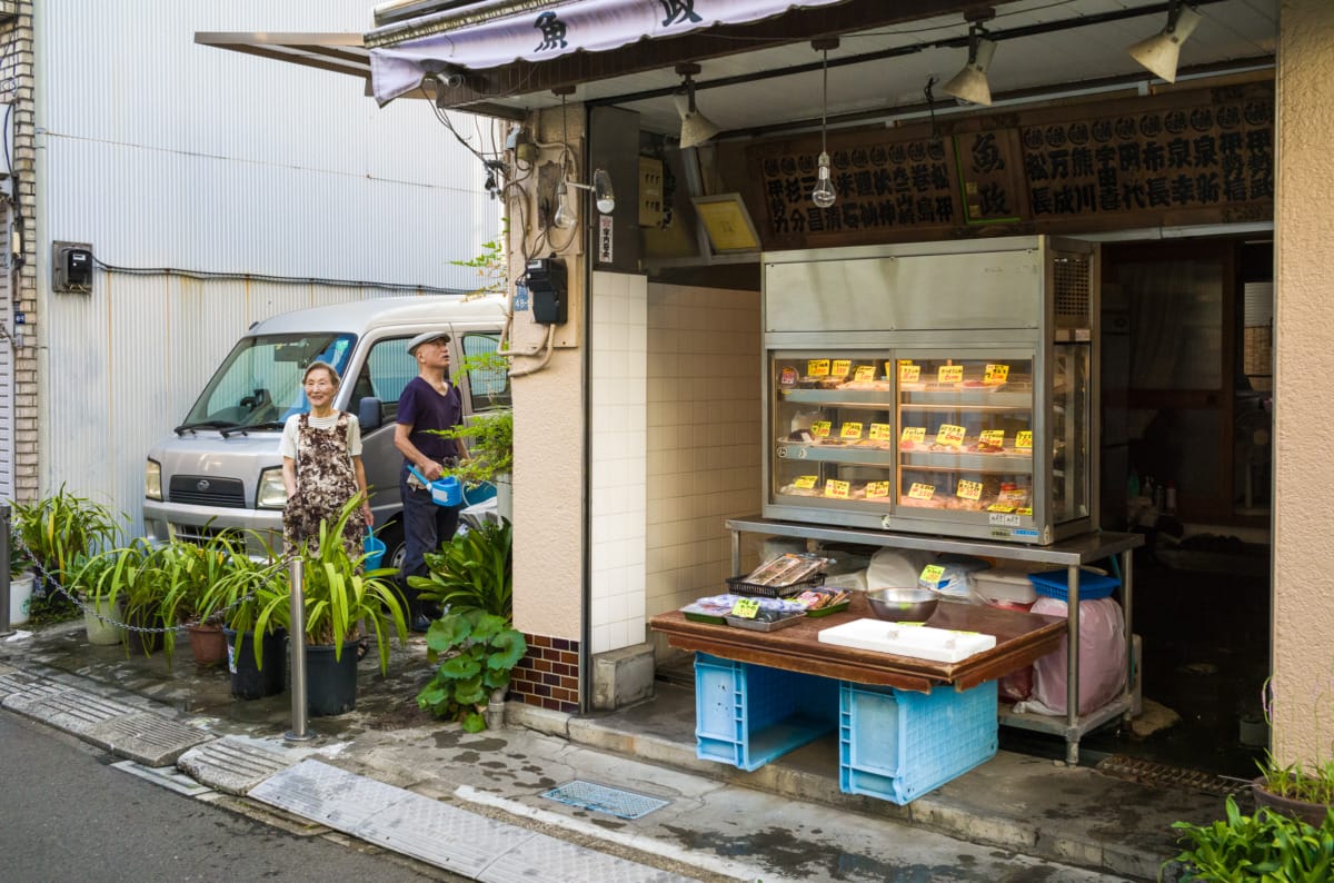 Early Summer Tokyo street scenes