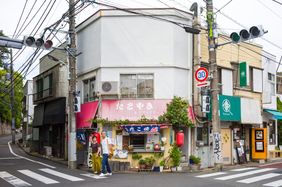 Early Summer Tokyo street scenes