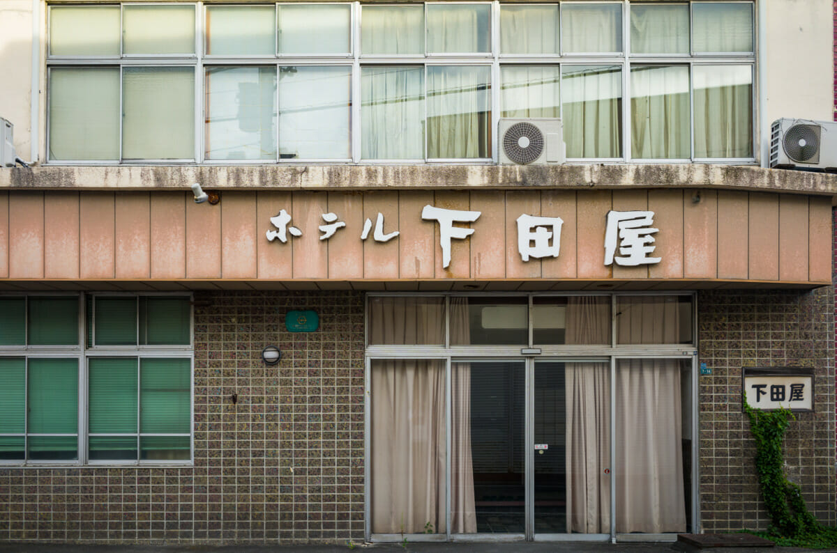 old and dated Japanese hotels