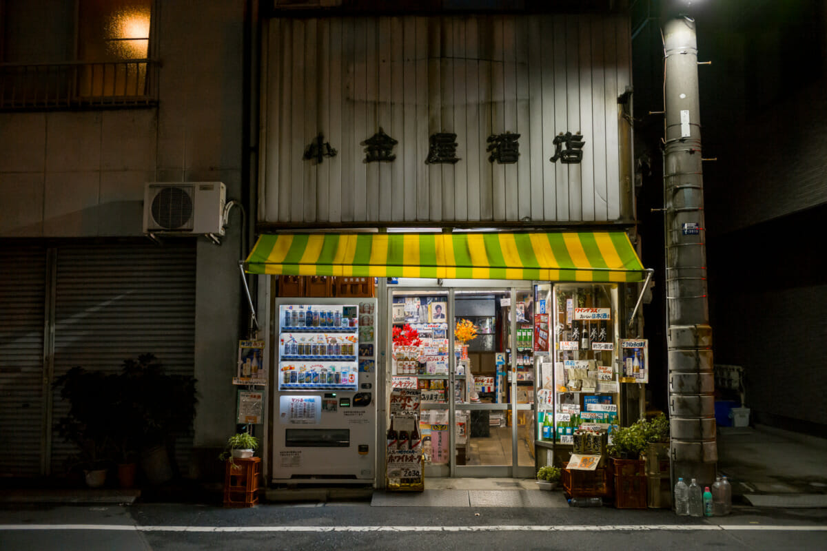 old Japanese shops at night