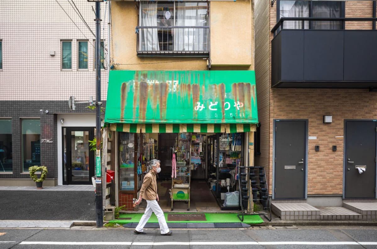 New and rapidly disappearing old Tokyo