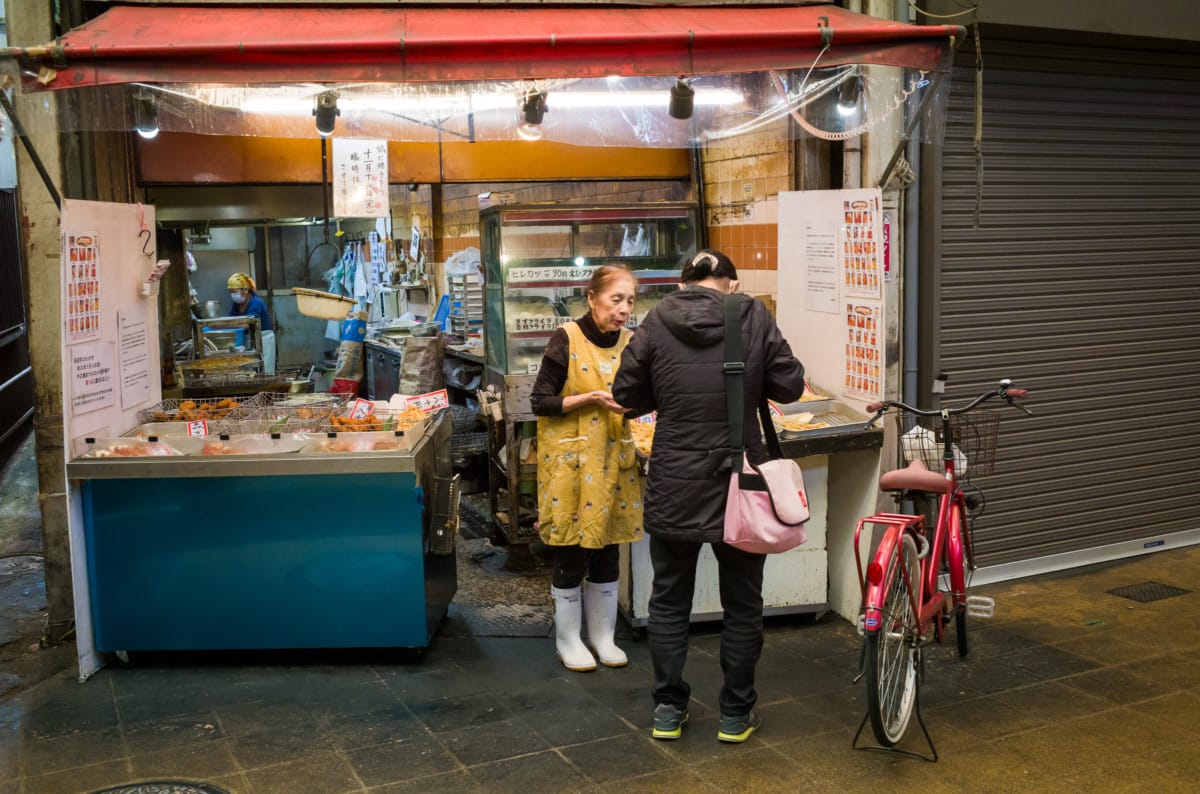 Japanese shops of the past still surviving in the present