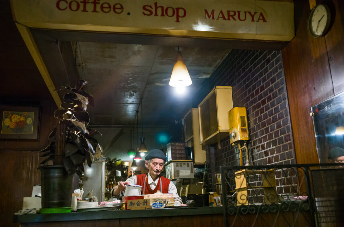 An old and incredibly dated Japanese coffee shop