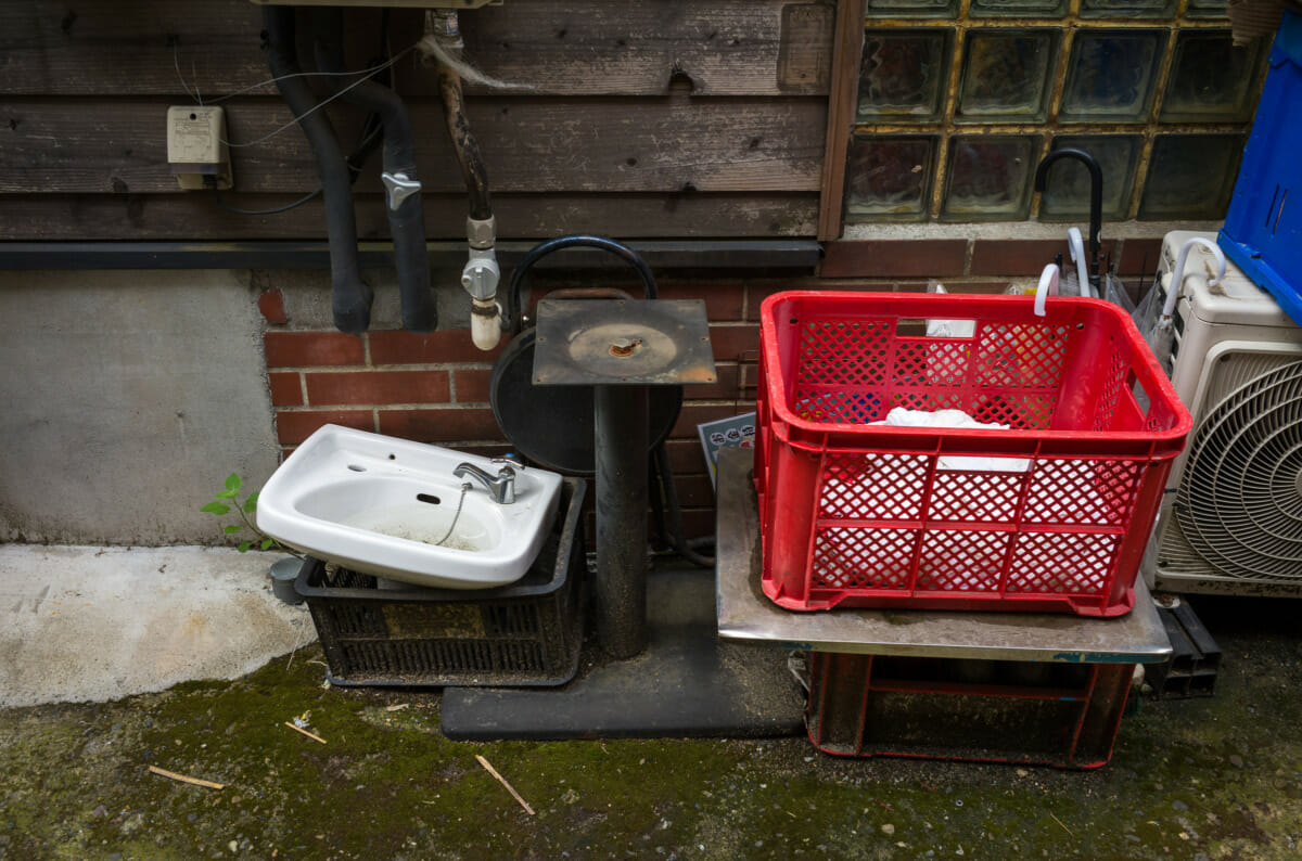 A dilapidated little Tokyo drinking alleyway