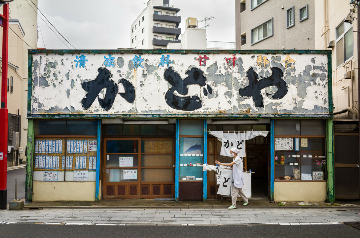 A stunning old Tokyo restaurant sign