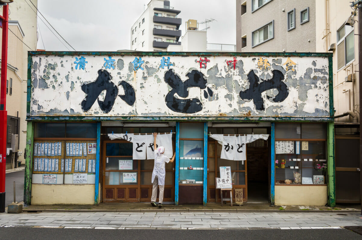 A stunning old Tokyo restaurant sign