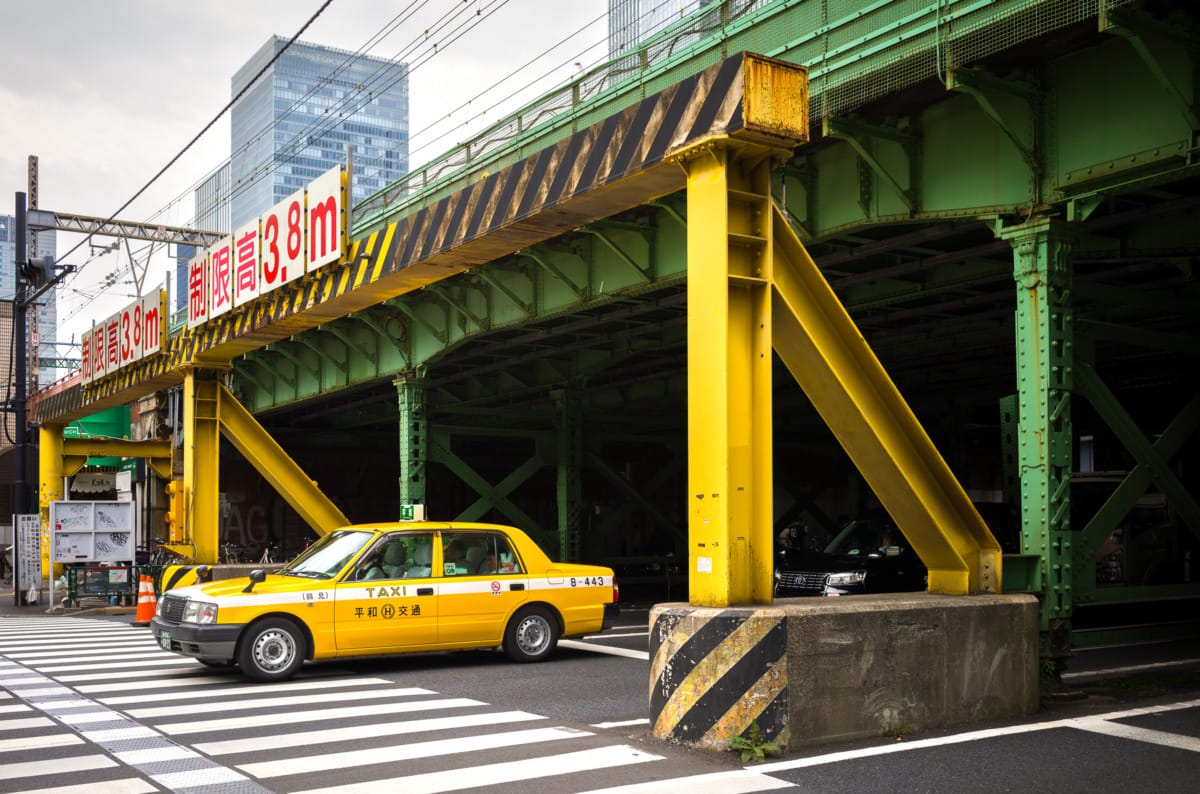 Old school Japanese taxi colours and coordination