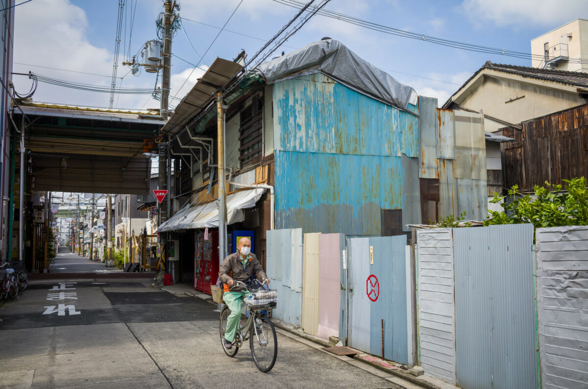 the incredible old covered shopping streets of Osaka