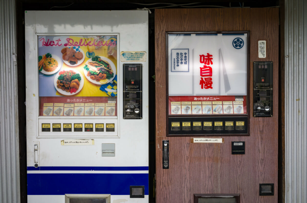 fully functioning retro Japanese vending machines