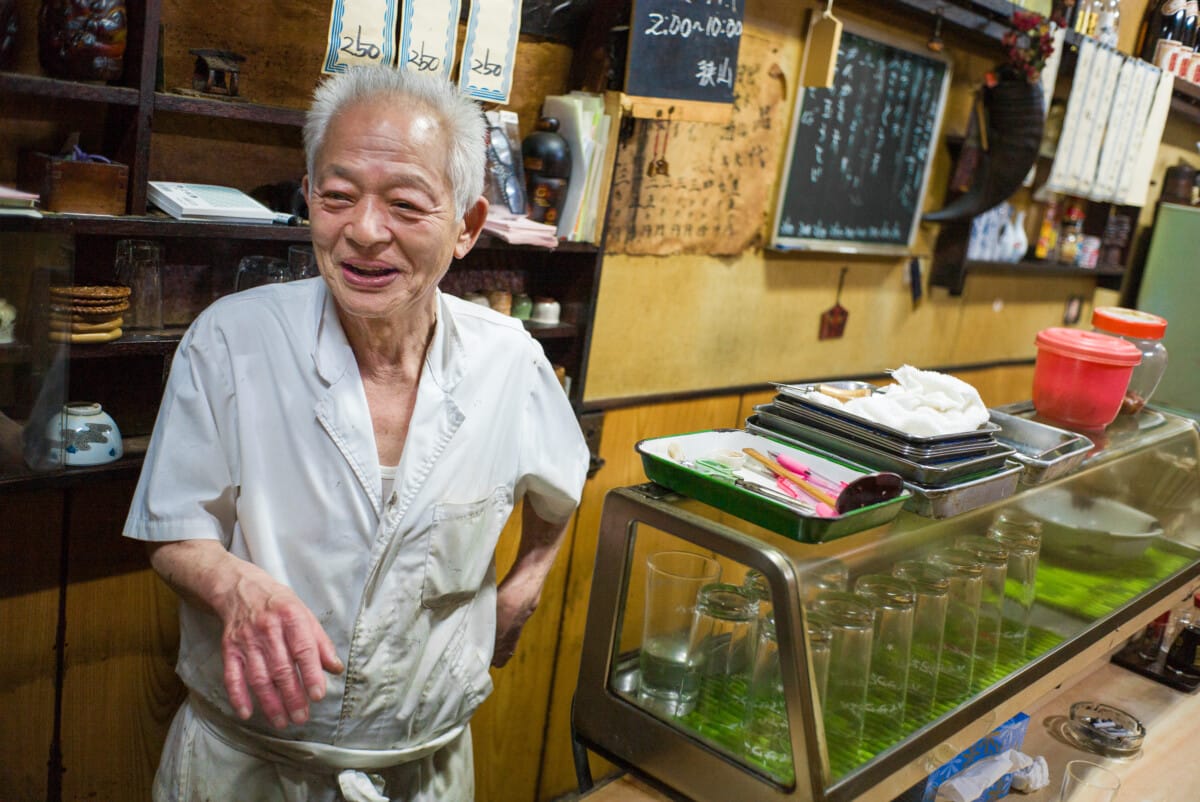 Showa era Japanese bars and restaurants