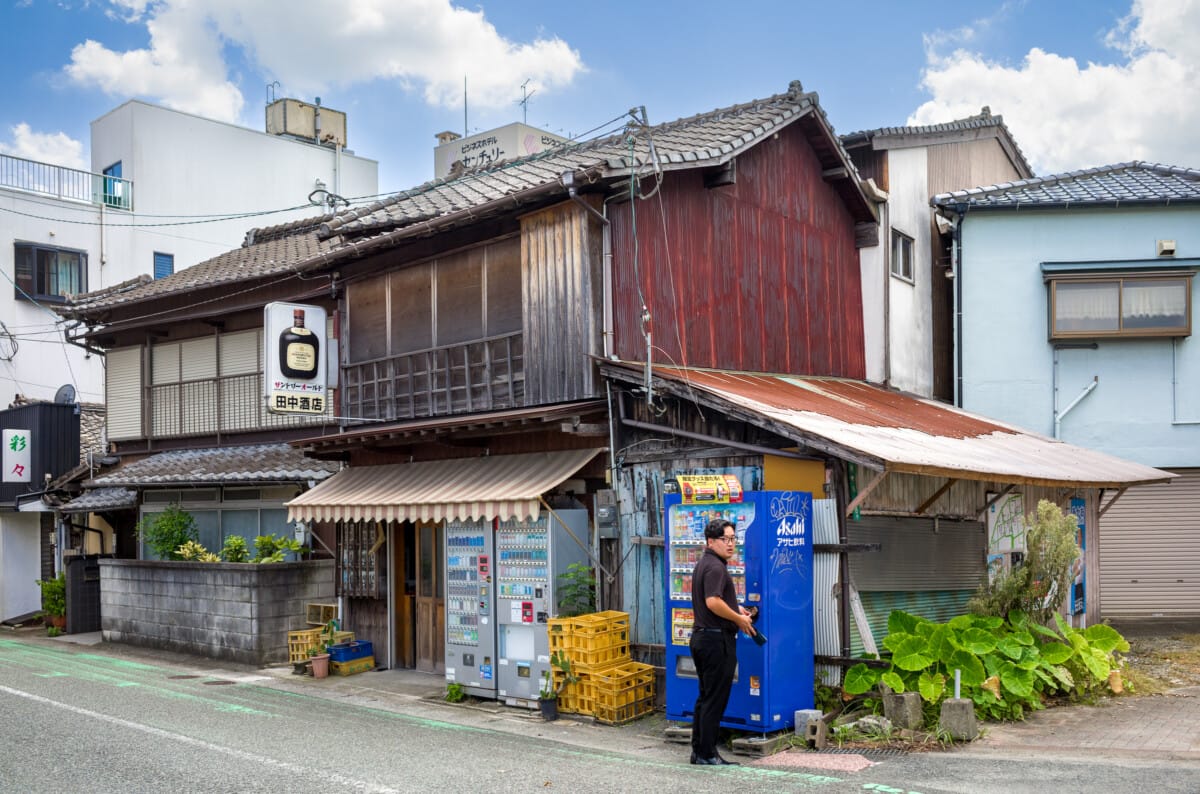 The colours and quiet scenery of a slowly declining Japanese town